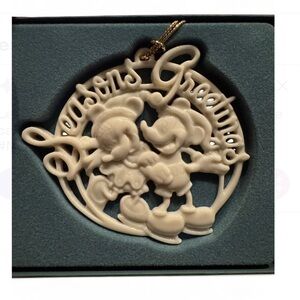 Lenox vintage 90s Mickey and Minne seasons Greeting Ornament - retired design